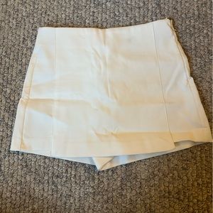 Zara White Mini Skort Size XS